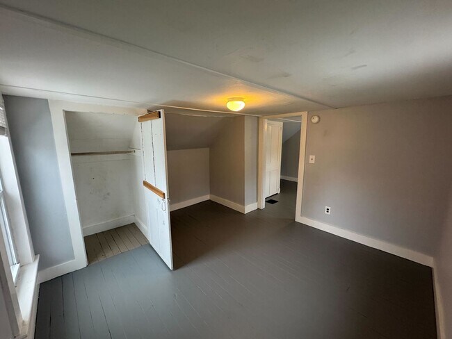 Building Photo - 16 Union St