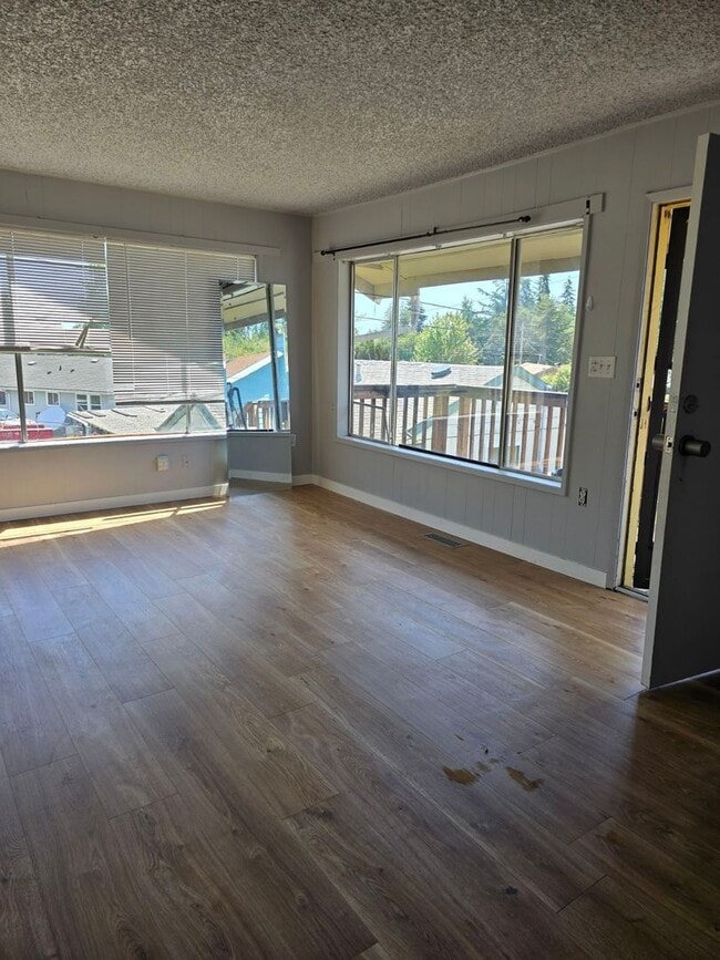 Building Photo - Callahan Duplex