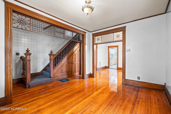 Building Photo - 50 Peters Pl