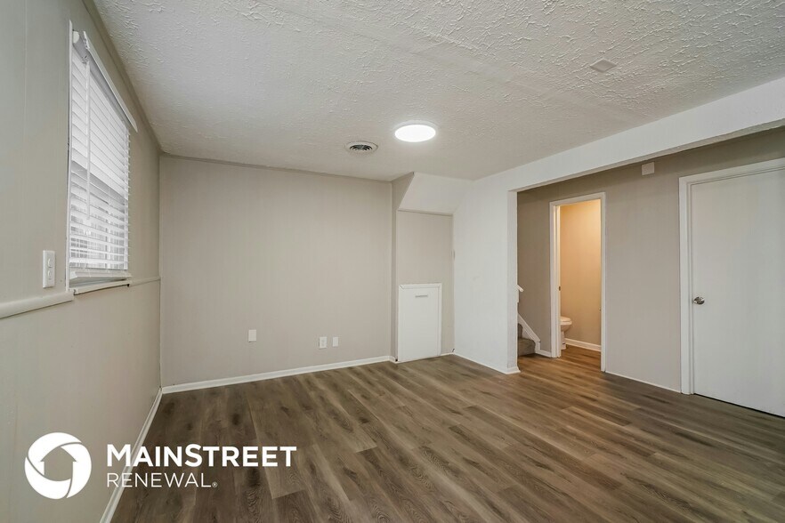 Building Photo - 8407 Archwood Ct