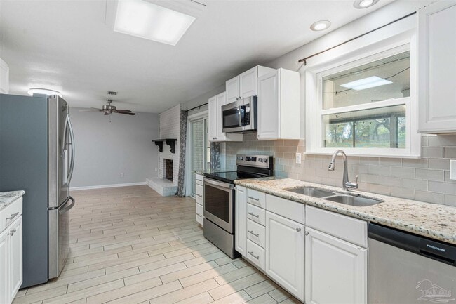 Building Photo - 3066 Rosa Del Villa Dr