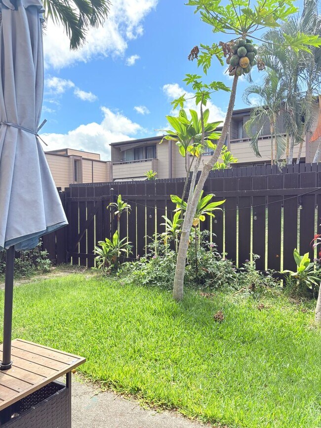 Building Photo - Partly Furnished 3-Bedroom, 2.5 Bath Townhouse at Kaholo Hale.  Pets Okay!