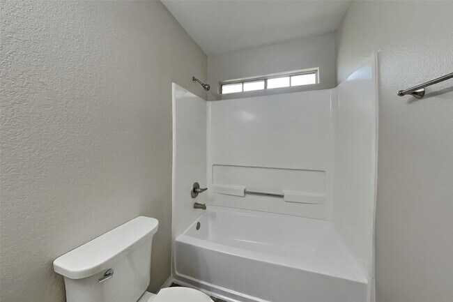 Building Photo - 21210 Bridgemeadows Ln