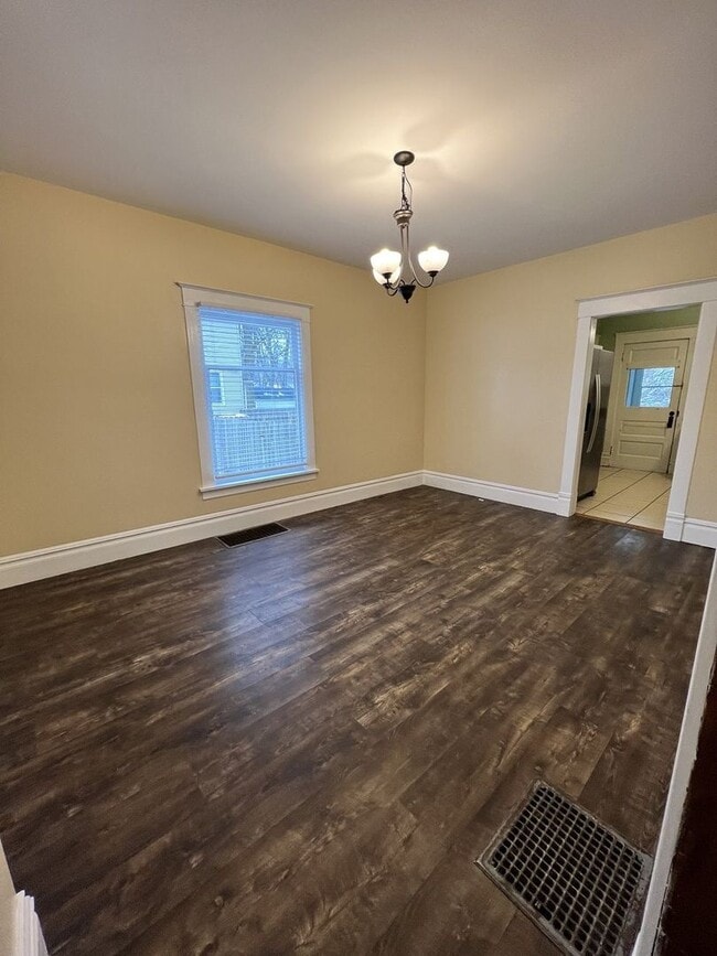 Building Photo - Charming, updated 3-bedroom, 2-bath home in the heart of Allegan