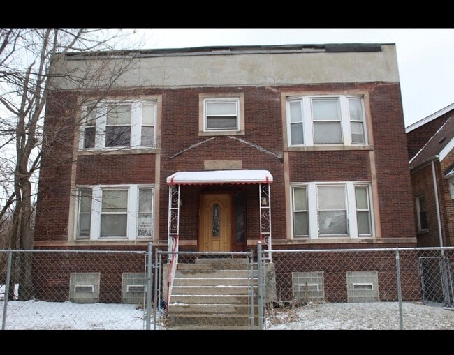 Building Photo - 7547 S Union Ave