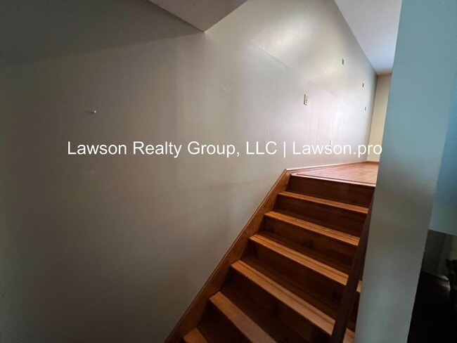 Building Photo - 2217 Jefferson St SW