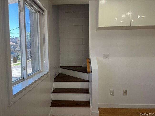 Building Photo - 43-12-43157 157th St