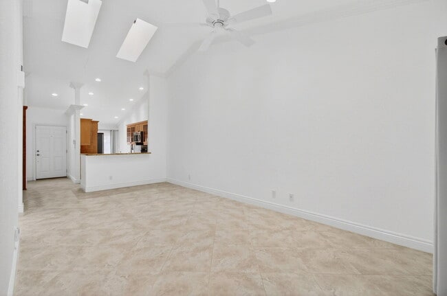 Building Photo - 3770 Blue Ridge Rd