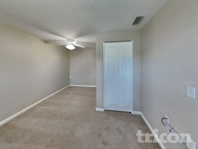 Building Photo - 3007 Bucida Dr