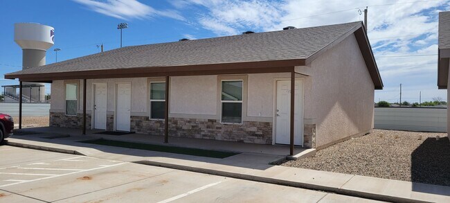 Building Photo - NEW LUXURY ONE BEDROOM APARTMENT FULLY FURNISHED