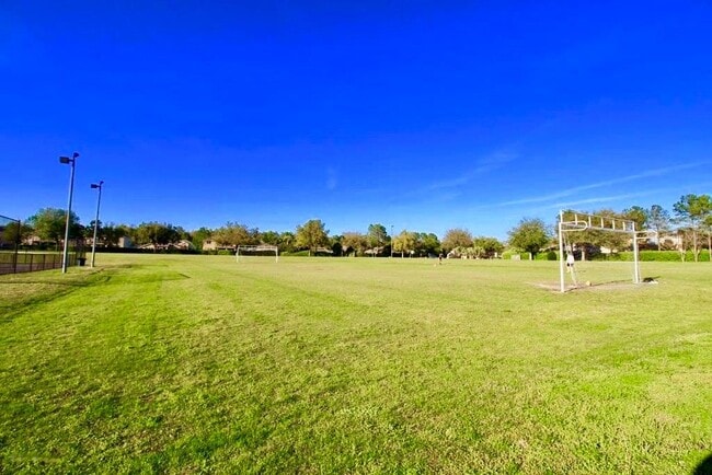 Building Photo - 5739 SW 40th St