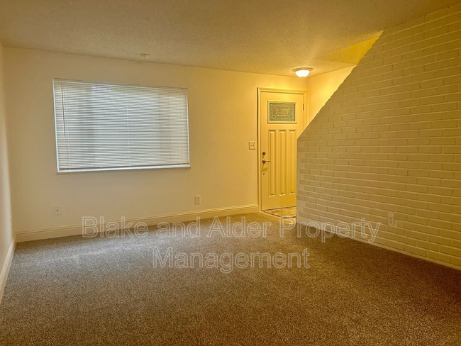 Building Photo - 4103 NE Killingsworth St