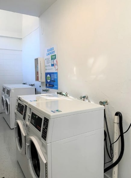 Building Photo - 1700 SW 16th Ct