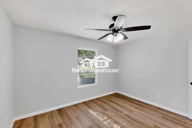 Building Photo - READY FOR MOVE-IN, 3-BEDROOM, 2-BATH HOME ...