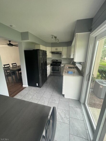 Building Photo - 13 Wood Duck Ct