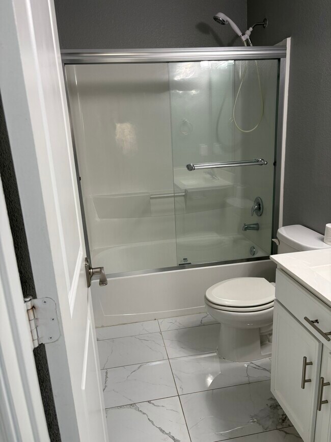 Building Photo - 21007 Whitehaven Bluff Trail