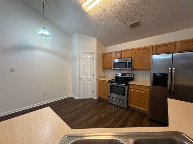 Building Photo - $1495.00 - Duplex Palm Coast - Freshly updated
