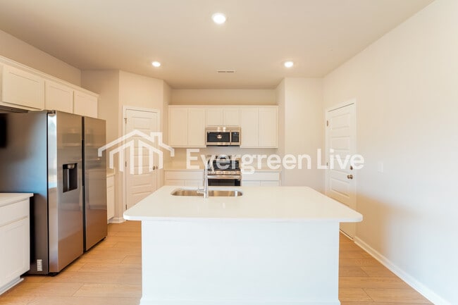 Building Photo - 178 Fenwick Pl