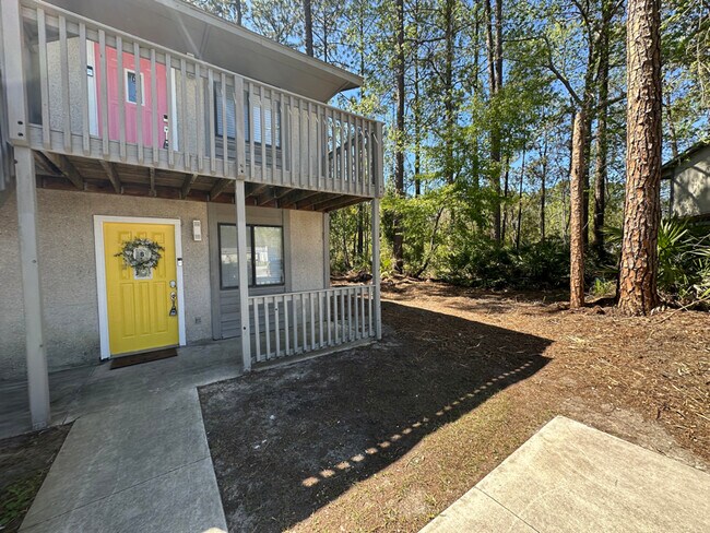 Building Photo - 111 Seaparc Cir