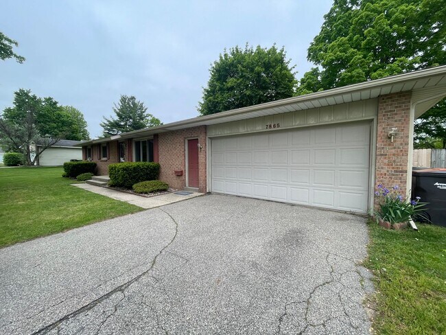Primary Photo - Ranch located in Jenison School District