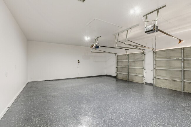 Building Photo - 7665 Ameswood Rd