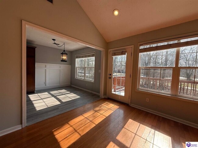 Building Photo - 115 Twin Oaks Dr