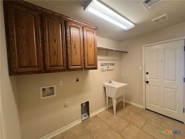 Building Photo - 2501 Traditions Dr