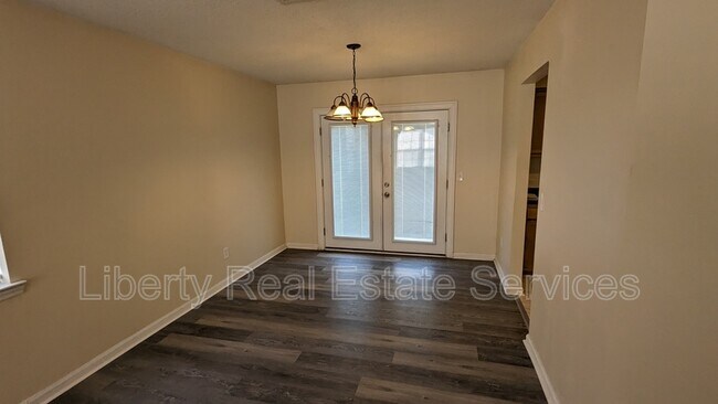 Building Photo - 959 Shady Ln