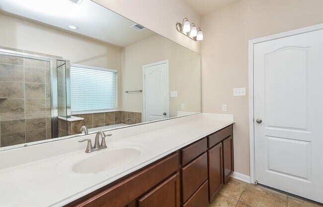 Building Photo - 20707 Waterfall Rain Ct