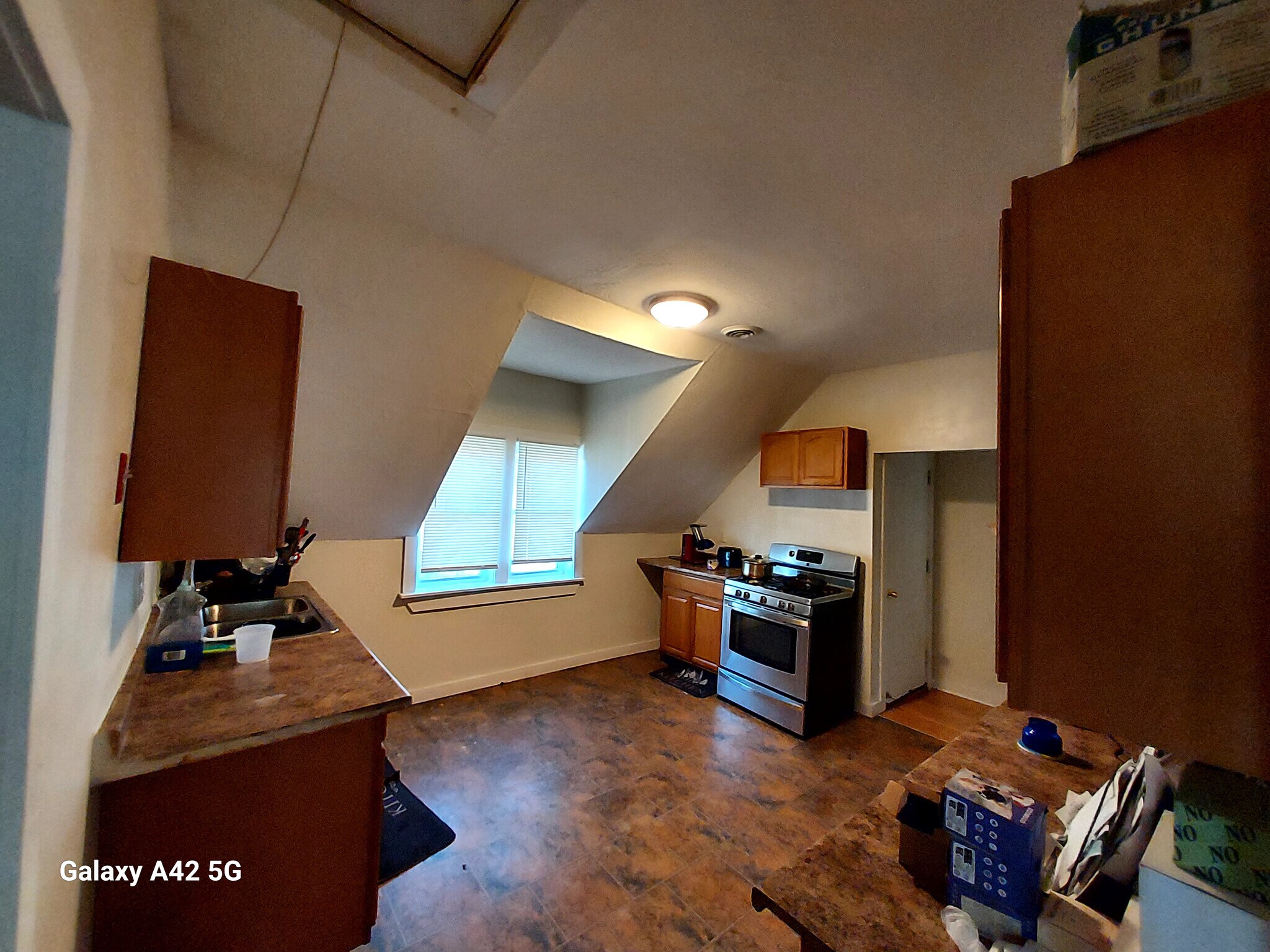 Building Photo - 64 Chase Ave