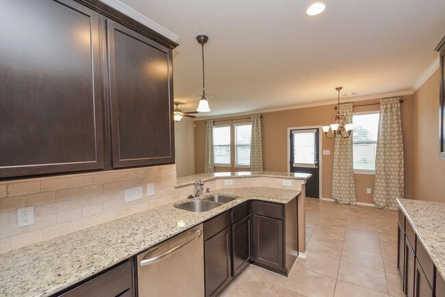 Building Photo - 6490 Calgary Woods Ln