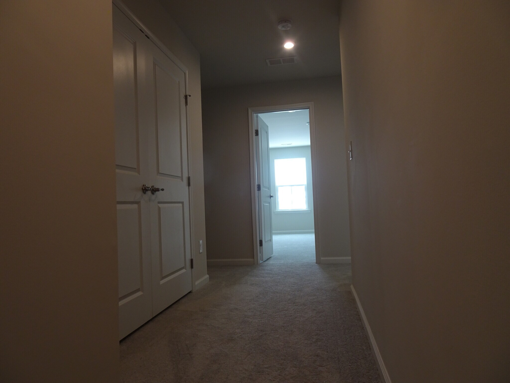 Building Photo - 185 Sandstone Cir