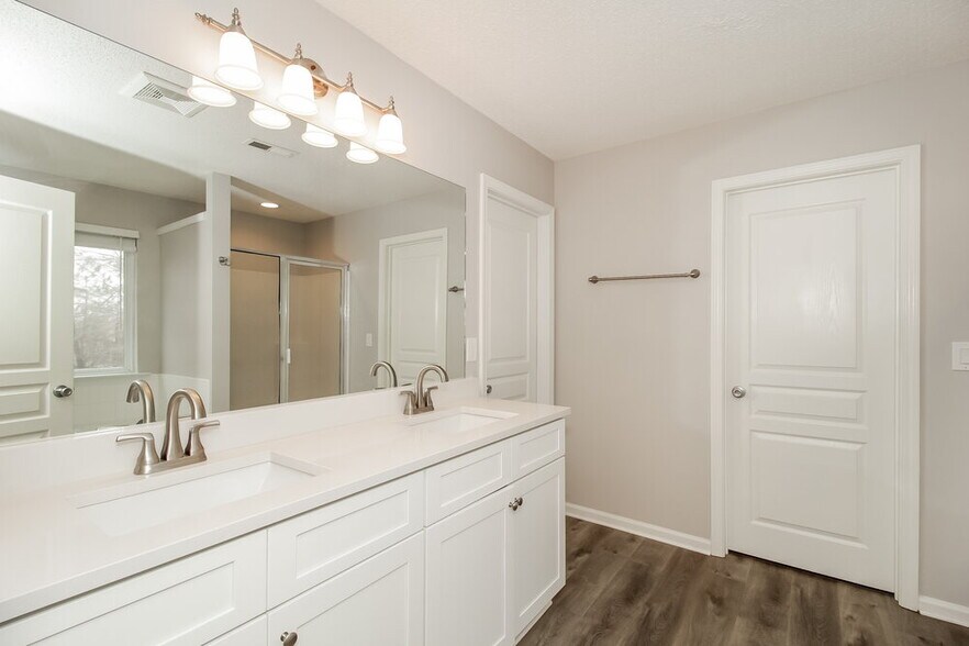 Building Photo - 494 Darbys Run Ct