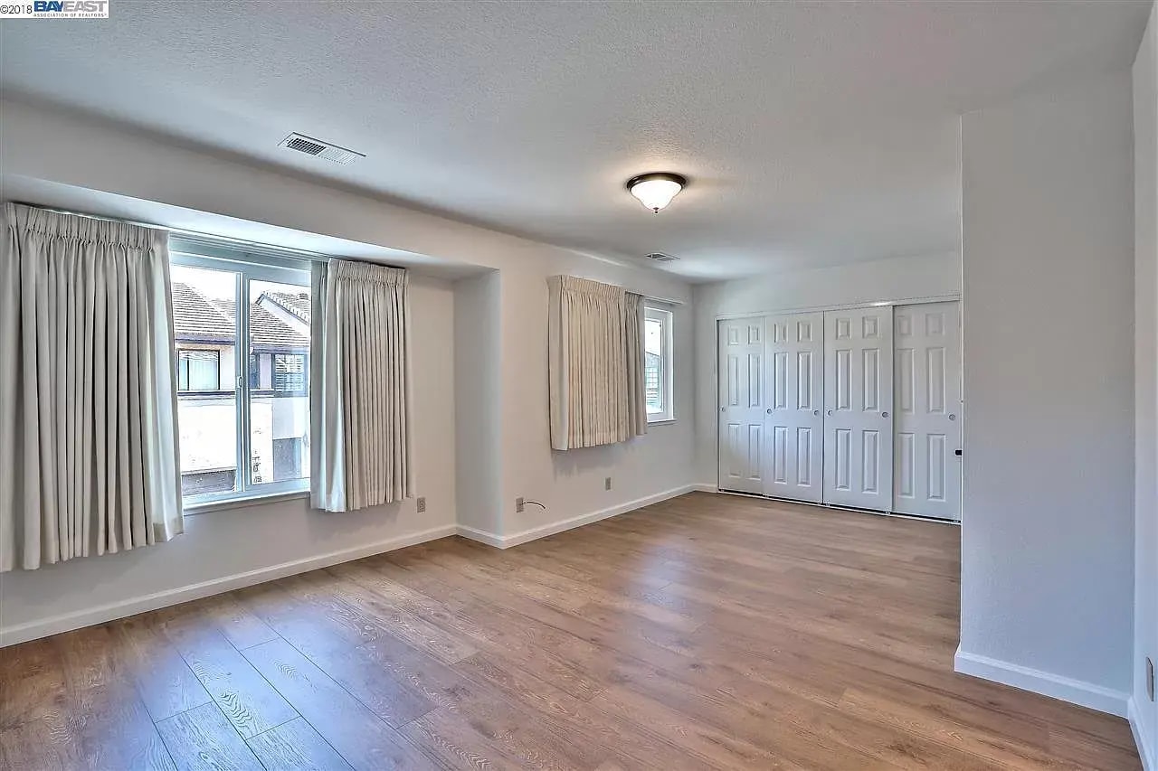 Master Bed 2 - 38755 Crane Ter