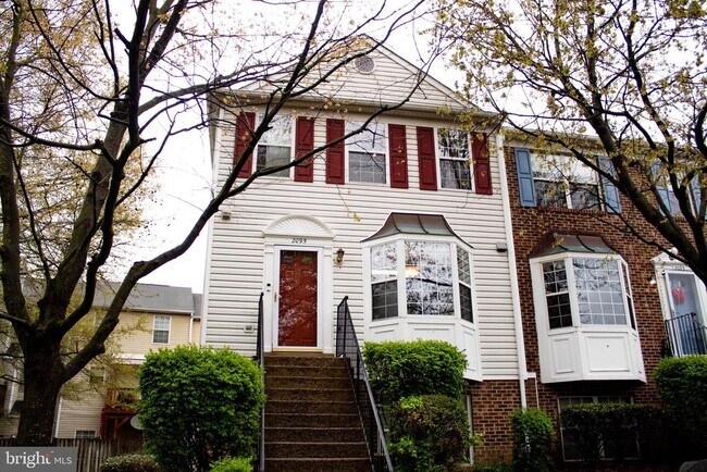 Building Photo - 2095 Pawlet Dr