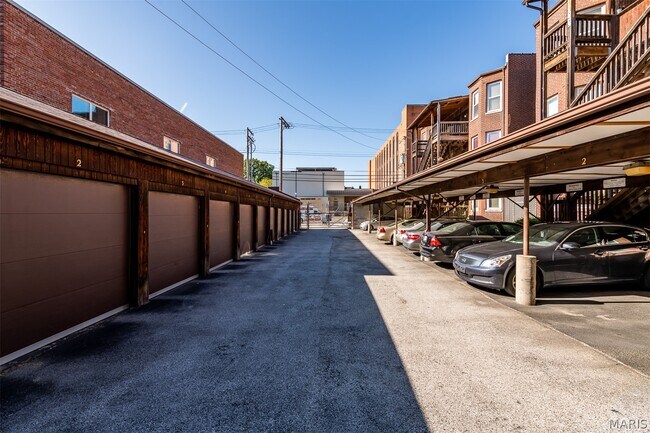Building Photo - 4250 Lindell Blvd