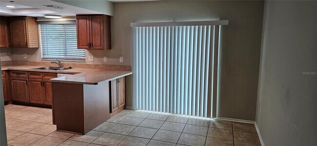 Building Photo - 2842 Indianwood Dr