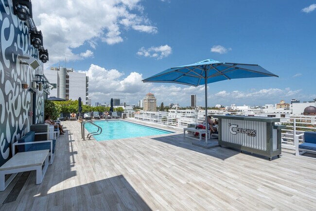 Building Photo - 1036 Ocean Dr