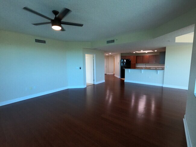 Building Photo - 10851 Mangrove Cay Ln NE