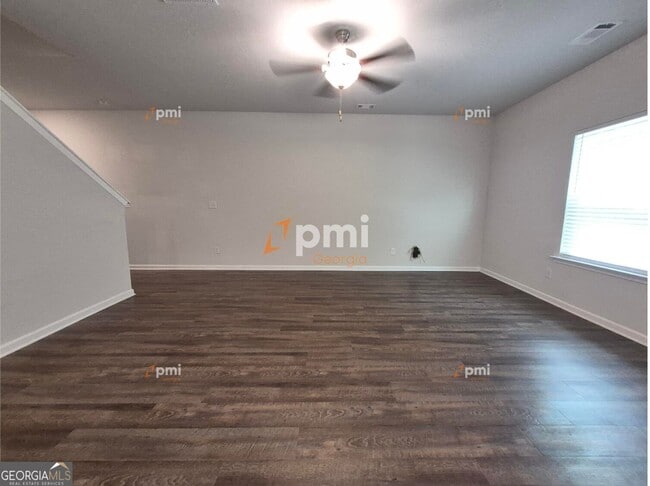 Building Photo - 3338 Bridgewood Dr