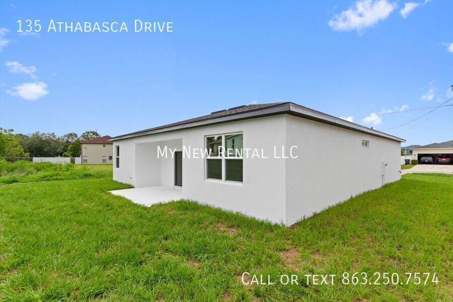 Building Photo - 135 Athabasca Dr