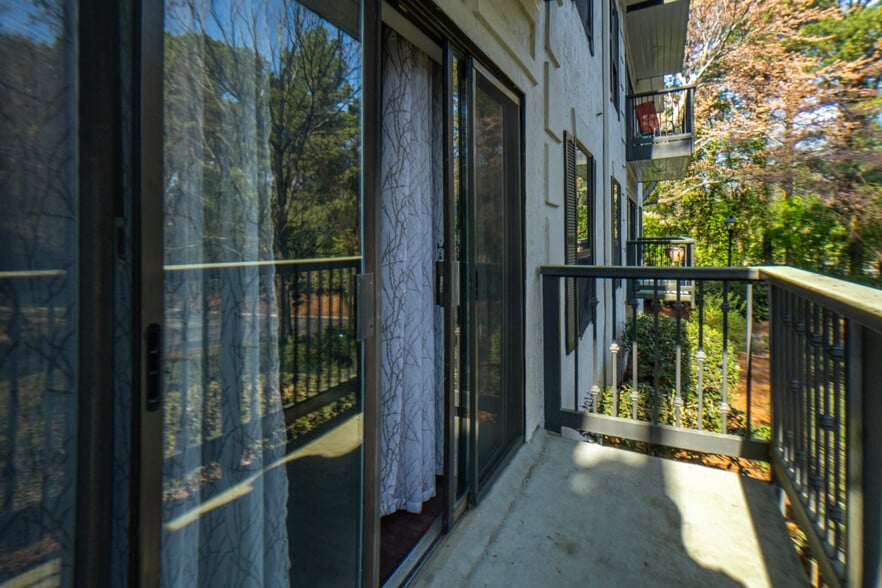 Balcony - 3104 Pine Heights Dr NE