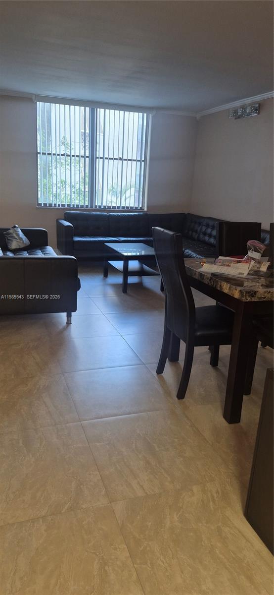 Building Photo - 14401 N Kendall Dr