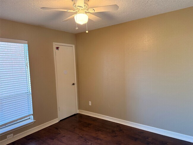 Building Photo - 13726 Rampchester Ln