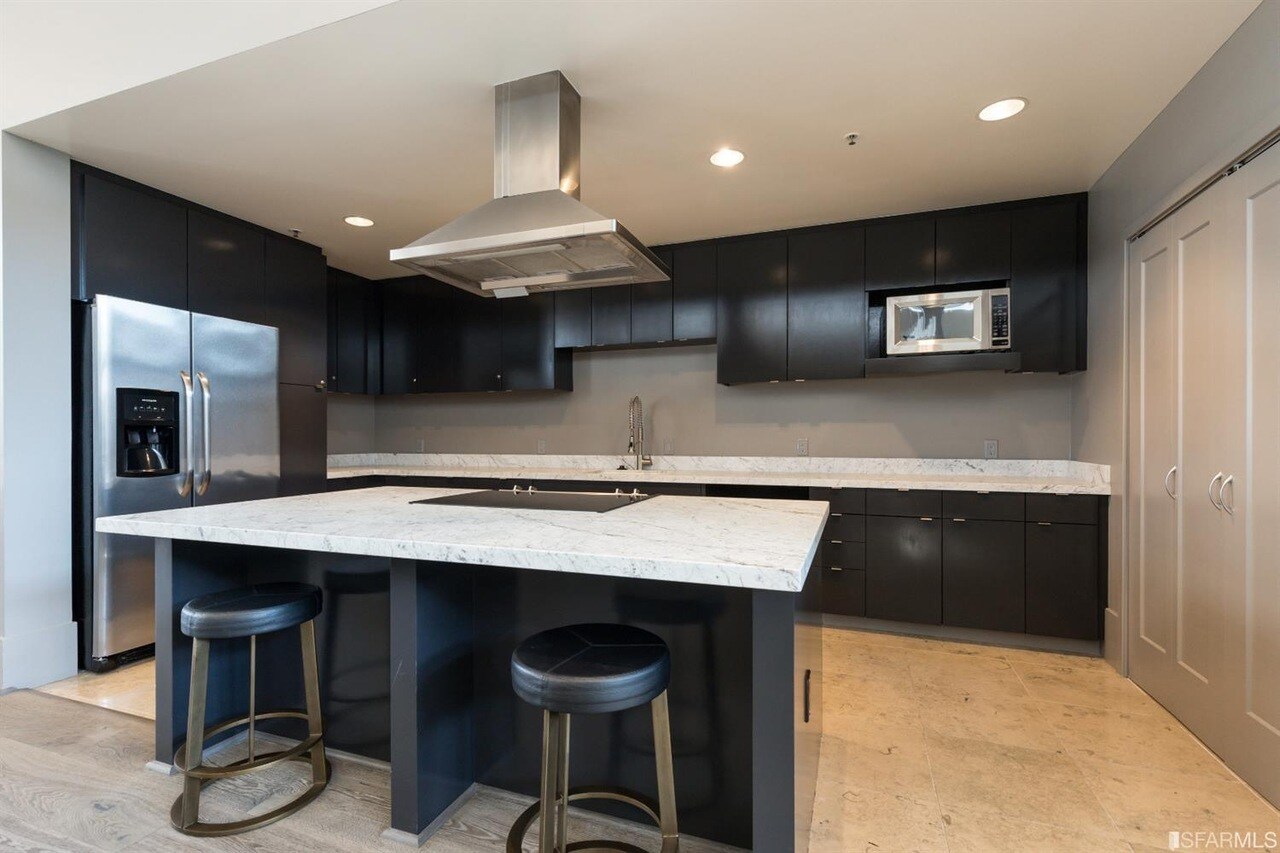 Clubhouse Kitchen - 250 King St