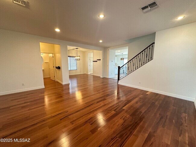 Building Photo - 1077 W Sea Star Dr