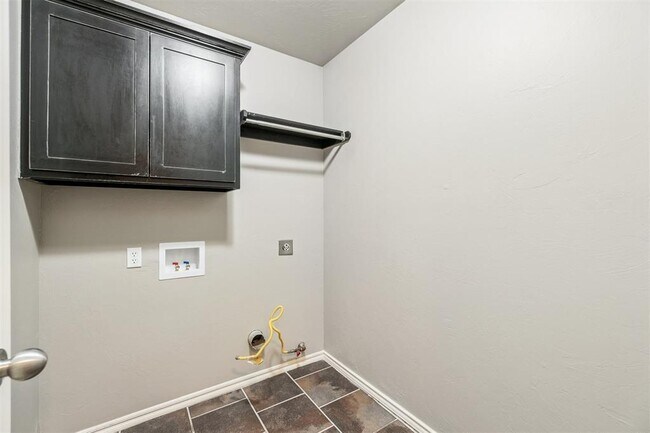 Building Photo - 4925 NW 164th Terrace