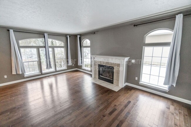 Building Photo - 6415 S Woodland Ct