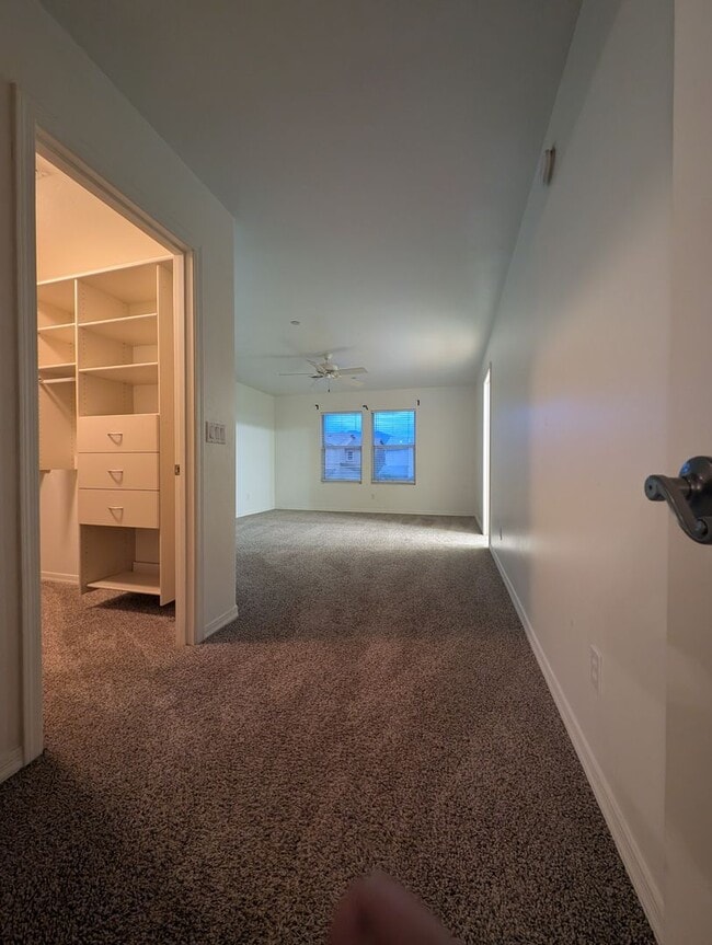Building Photo - 4 Bedroom and 2.5 Bath Rental
