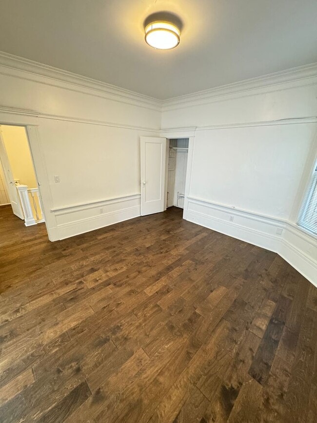 Building Photo - 1020-1024 Leavenworth Street